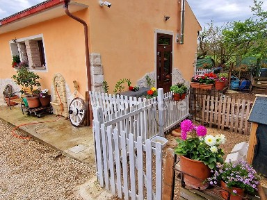 Fossa, Via delle Canapine