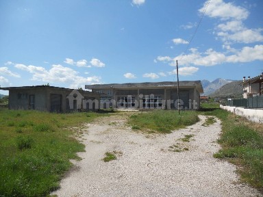 Capannone in Vendita