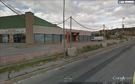 Locale commerciale in Vendita