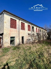 Locale commerciale in Vendita