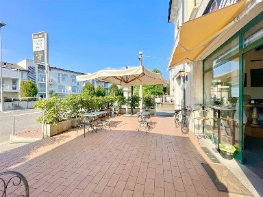 Locale commerciale in Vendita
