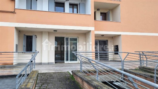 Locale commerciale in Vendita