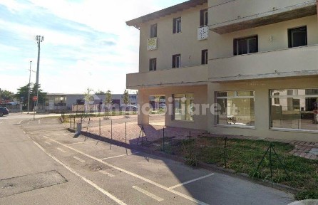 Locale commerciale in Vendita
