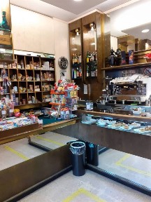 Locale commerciale in Vendita
