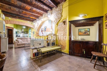 Bilocale via dei Genovesi 53, Castello, Cagliari