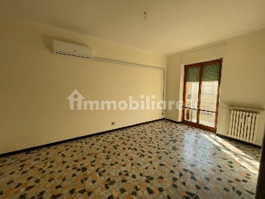Trilocale buono stato, quinto piano, Borgo Rovereto - Piscina, Alessandria