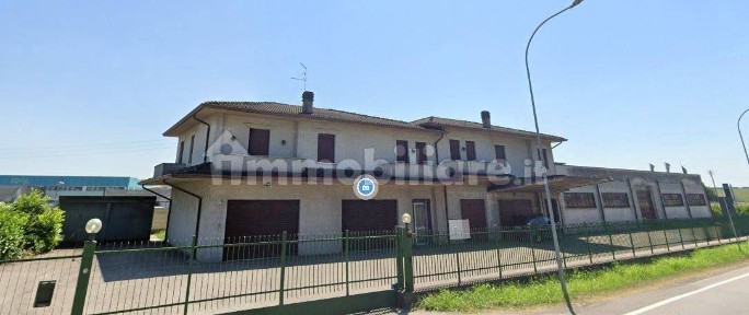 Locale commerciale in Vendita