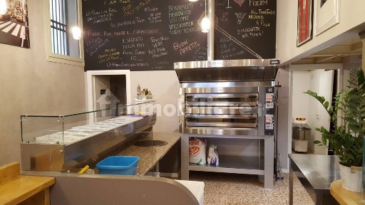 Rosticceria - Pizza al taglio in Vendita