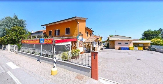 Negozio - Locale commerciale in Vendita