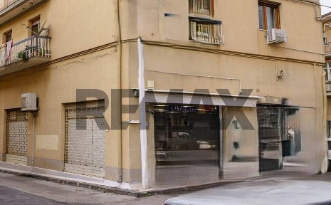 Locale commerciale in Affitto