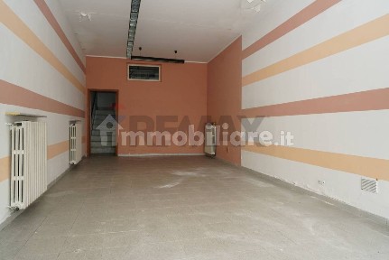 Locale commerciale in Affitto