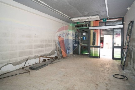Locale commerciale in Affitto