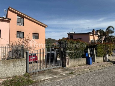 Villa a schiera via Gioacchino da Fiore, Settingiano