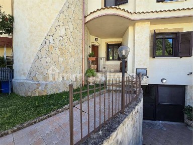 Villa a schiera via San Pio da Pietrelcina, Settingiano