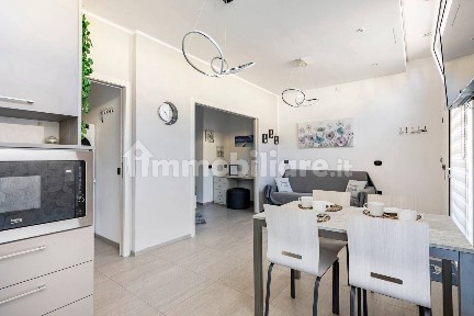 Cervia, Viale dei Mille, 24