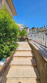 Villa a schiera via I Maggio, 21, Frabotto Mannesi, Montepaone