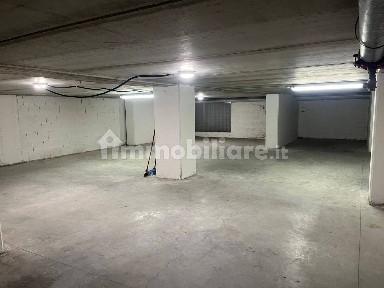 Magazzino - Deposito in Affitto