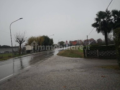 Capannone in Vendita