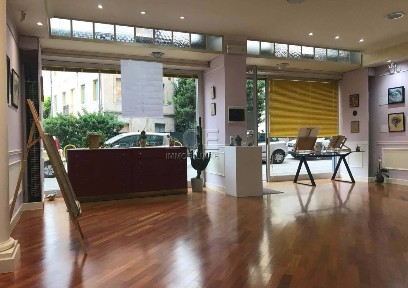 Locale commerciale in Affitto