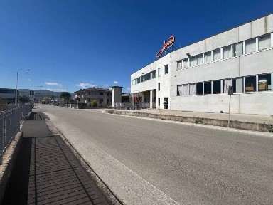 Capannone in Vendita