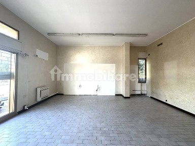 Locale commerciale in Affitto