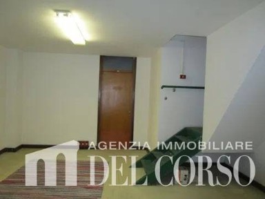 Locale commerciale in Affitto