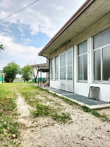 Capannone in Vendita