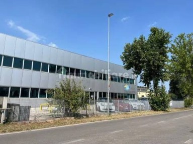 Capannone in Vendita