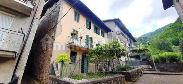 Terratetto unifamiliare via Lallio 23, Poscante, Zogno