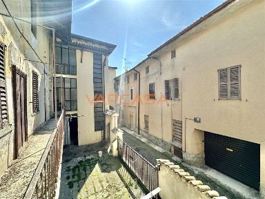 Terratetto unifamiliare via Tadini, Centro, Romano di Lombardia