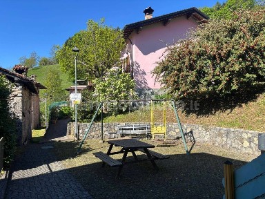 Terratetto plurifamiliare frazione Bracca via Fieno, Zogno