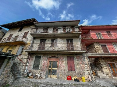 Terratetto unifamiliare via Castello 1, Centro, Grumello del Monte