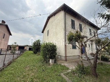 Terratetto unifamiliare via Cesare Battisti, Calcio