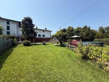 Terratetto unifamiliare Cascina luogo nuovo 7, Calcio