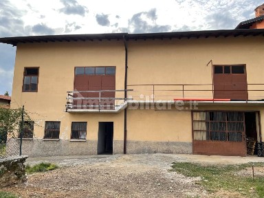 Terratetto unifamiliare via Giuseppe Verdi 31, Centro, Nembro