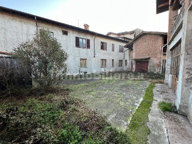 Terratetto unifamiliare via Trento, Centro, Covo