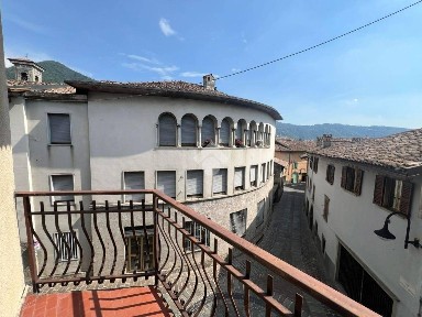 Terratetto plurifamiliare via Giovanni XXIII 1, Centro, Gandino