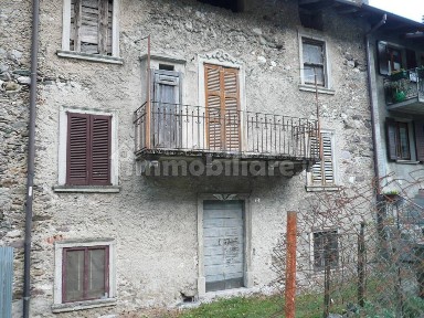 Terratetto unifamiliare via Scalvino, Lenna