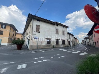Terratetto unifamiliare via Bartolomeo Colleoni, Centro, Covo