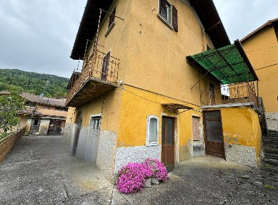 Premolo, Via Grumello, 15