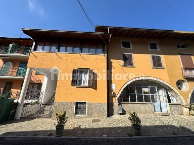 Piario, Via Camillo Benso di Cavour, 13