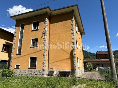 Villa d'Ogna, via Provinciale, 602