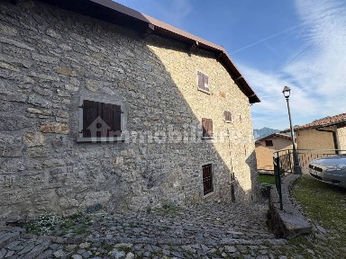 Oneta, Via Cantoni, 14