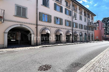 Attività commerciale in Affitto
