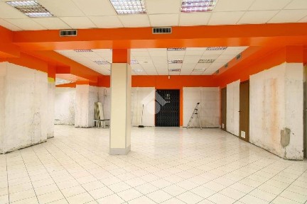 Locale commerciale in Affitto