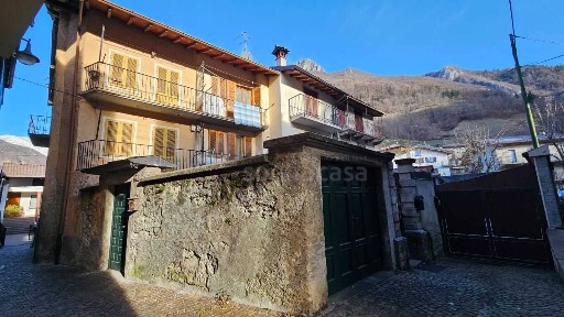 Ardesio, Via Vincenzo Bellini, 3
