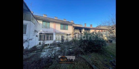 Terratetto unifamiliare via Trento, Centro, Covo