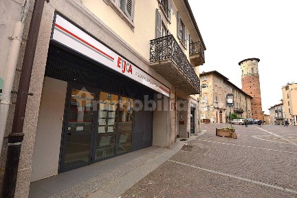 Locale commerciale in Affitto