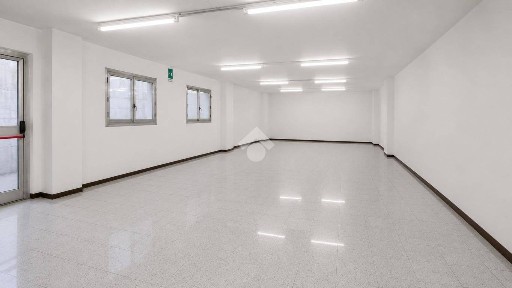 Locale commerciale in Affitto