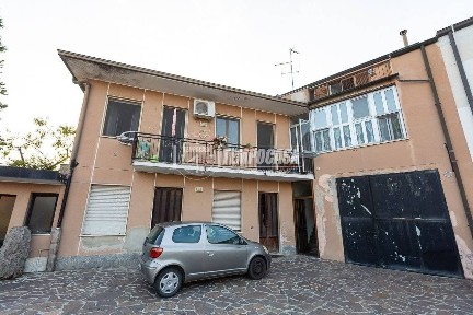 Terratetto unifamiliare 500 m², buono stato, Centro, Caravaggio